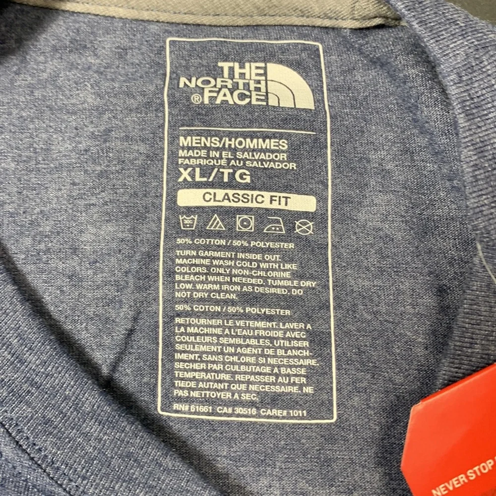 NWT - The North Face T-Shirt Classic Fit - Picture 4 of 6